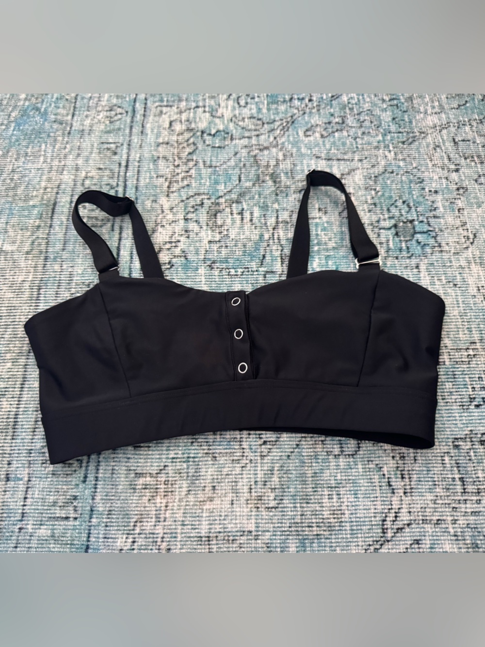 Heroine Sport Black Henley Front-Snap Sports Bra and Matching Leggings Set - Picture 3 of 7